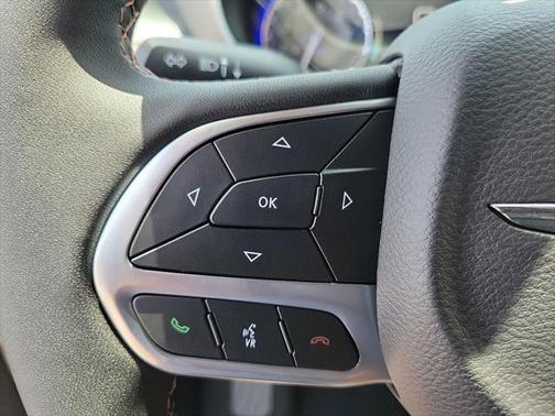 2025 Chrysler Pacifica L