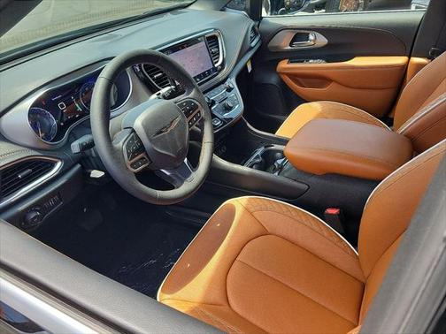 2025 Chrysler Pacifica L