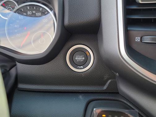 Granite Crystal Metallic Clearcoat 2026 RAM 1500 Big Horn/Lone Star