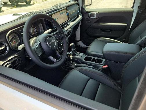 2025 Jeep Gladiator Big Bear