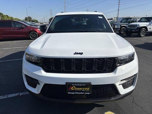 2025 Jeep Grand Cherokee Altitude