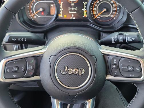 Anvil Clearcoat 2026 Jeep Wrangler 4-Door Sahara 4x4