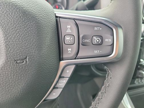 2026 RAM 2500 Big Horn Crew Cab 4x4 6'4' Box