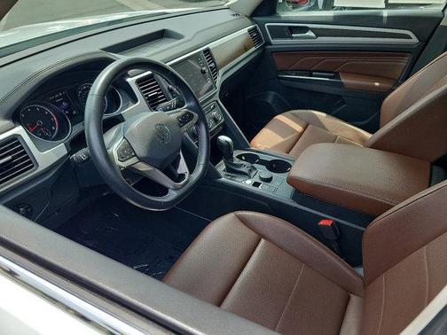 2021 Volkswagen Atlas 3.6L SE w/Technology
