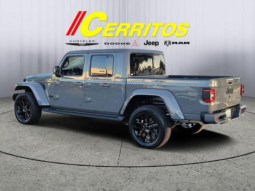 Sting-Gray Clearcoat 2023 Jeep Gladiator High Altitude 4x4