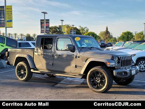 Sting-Gray Clearcoat 2023 Jeep Gladiator High Altitude 4x4