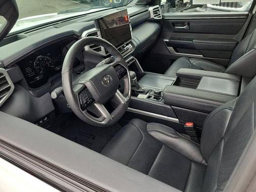 2024 Toyota Tundra Hybrid Platinum