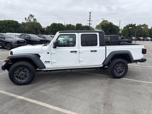 2025 Jeep Gladiator Sport S