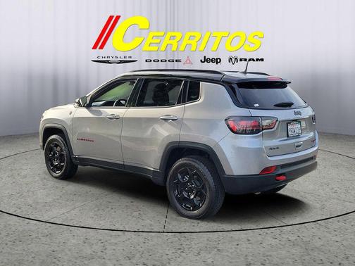 2023 Jeep Compass Trailhawk