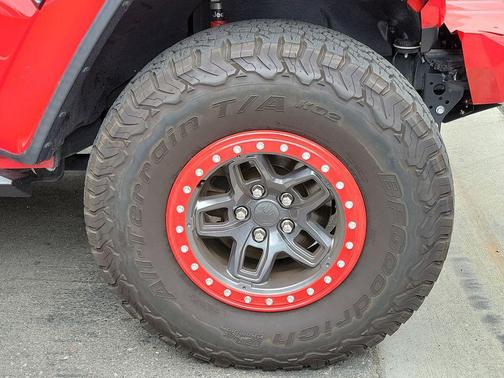 Firecracker Red Clearcoat 2020 Jeep Gladiator Rubicon