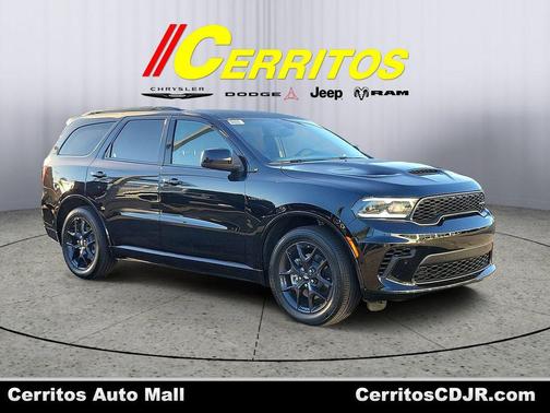 DB Black Crystal Clearcoat 2026 Dodge Durango GT HEMI V8 AWD
