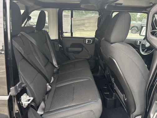 2025 Jeep Wrangler 4xe Rubicon