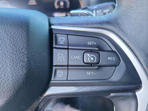 2022 Jeep Grand Cherokee L Altitude