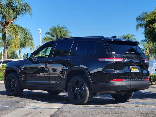 2022 Jeep Grand Cherokee L Altitude