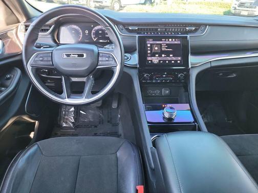 2022 Jeep Grand Cherokee L Altitude