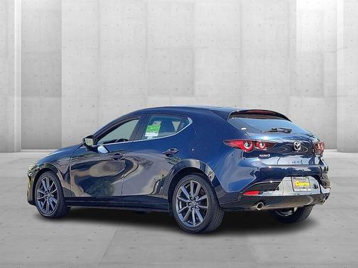 2023 Mazda Mazda3 FWD w/Preferred Package