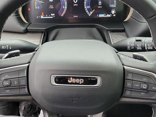 bright white clearcoat 2026 Jeep Grand Cherokee Limited