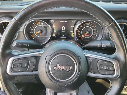 2022 Jeep Gladiator Overland