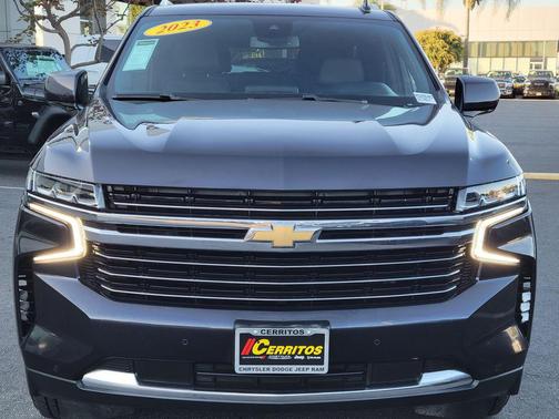 2023 Chevrolet Suburban LT