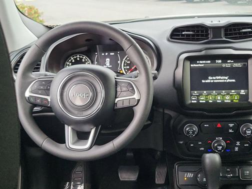 Alpine White Clearcoat 2023 Jeep Renegade Latitude