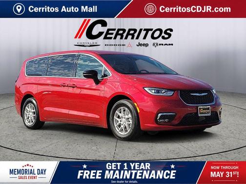 Red Hot Pearlcoat 2026 Chrysler Pacifica L