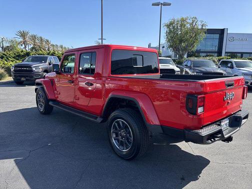 2022 Jeep Gladiator Overland