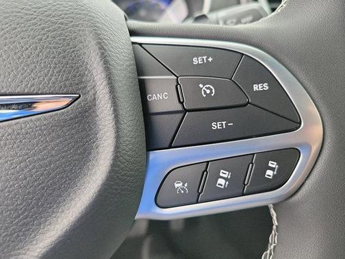 2025 Chrysler Pacifica L