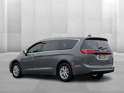 2025 Chrysler Pacifica L