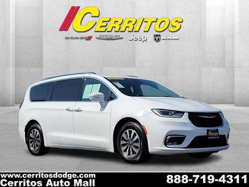 2021 Chrysler Pacifica Touring L