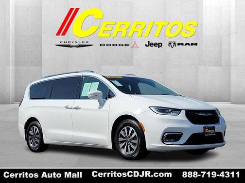 2021 Chrysler Pacifica Touring L