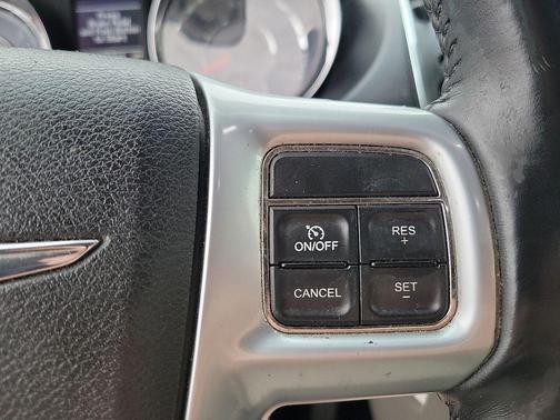 2013 Chrysler Town & Country Touring-L