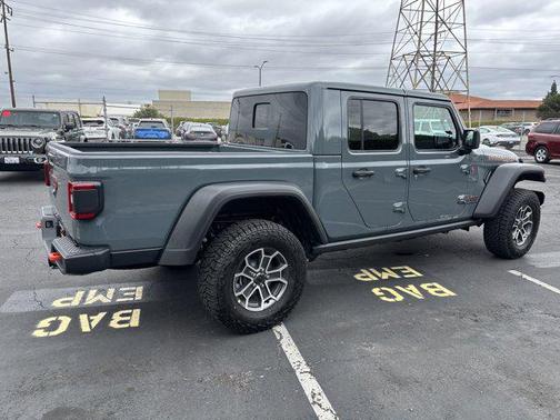 2025 Jeep Gladiator Mojave