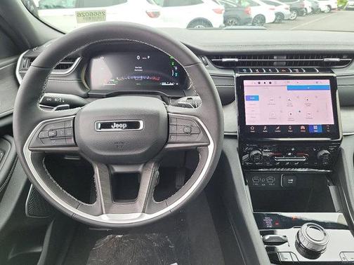 2025 Jeep Grand Cherokee 4xe Base