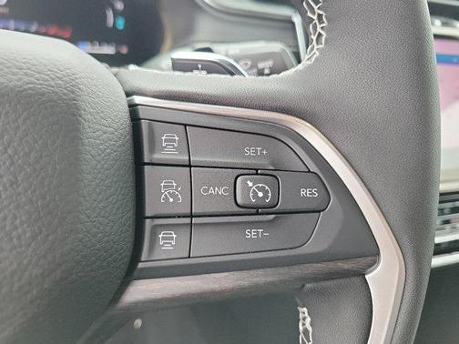 2025 Jeep Grand Cherokee 4xe Base