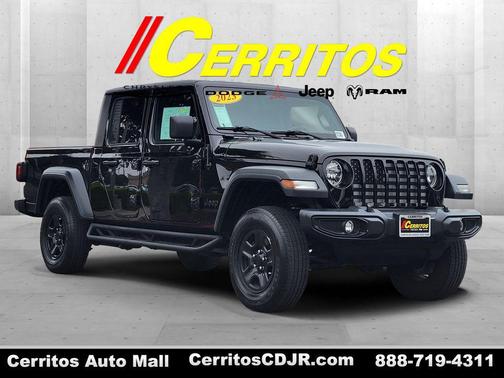 2023 Jeep Gladiator Sport