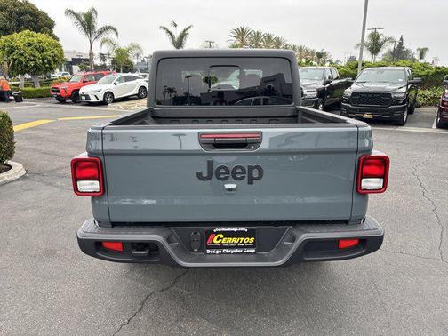 2025 Jeep Gladiator Sport S