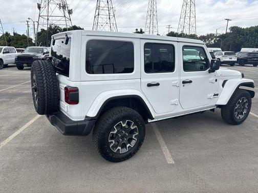 2025 Jeep Wrangler 4-Door Sahara 4x4