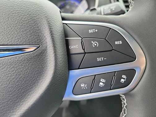 2025 Chrysler Pacifica L