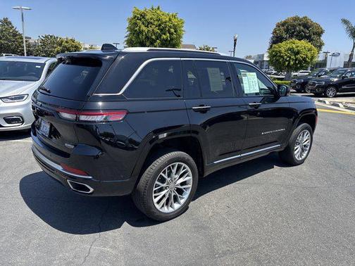 2023 Jeep Grand Cherokee Summit