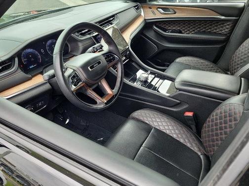 2023 Jeep Grand Cherokee Summit