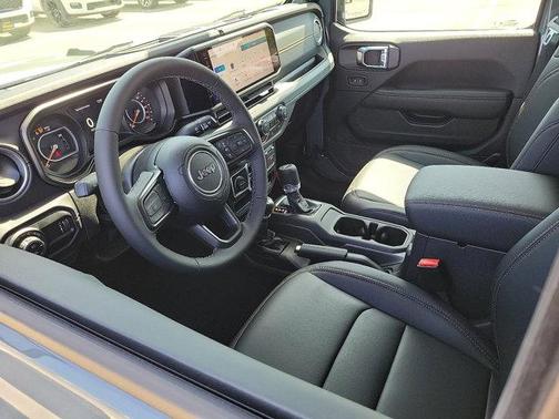 2025 Jeep Gladiator Big Bear