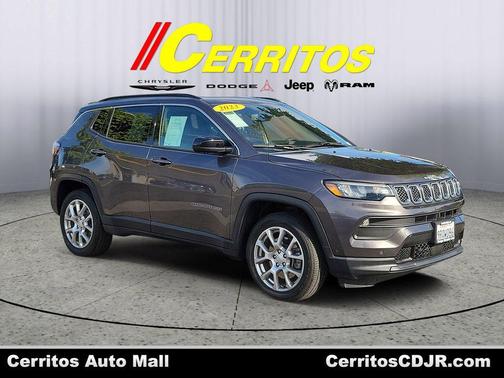 2023 Jeep Compass Latitude Lux