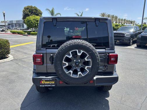 2025 Jeep Wrangler 4-Door Sahara 4x4