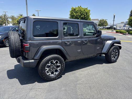 2025 Jeep Wrangler 4-Door Sahara 4x4