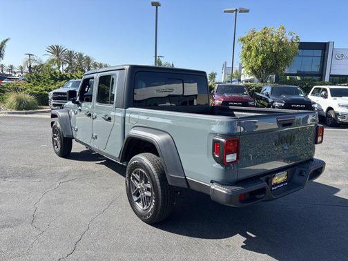 2025 Jeep Gladiator Sport S