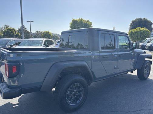 2025 Jeep Gladiator Sport S