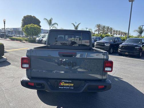 2025 Jeep Gladiator Sport S