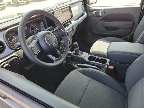 2025 Jeep Gladiator Sport S