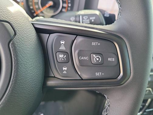 2026 Jeep Gladiator Willys 4x4