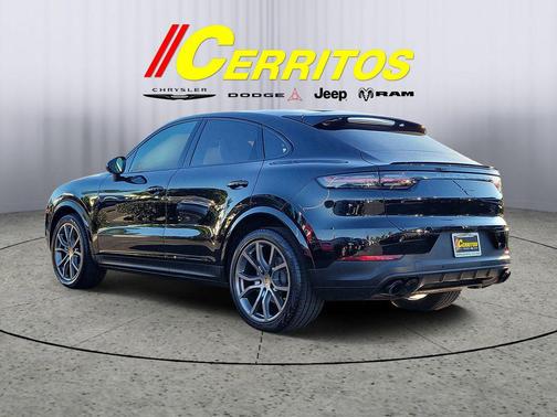 2023 Porsche Cayenne Platinum Edition